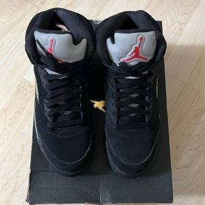 Air Jordan 5 Retro Size 7Y Used once, in great condition with box, authentic